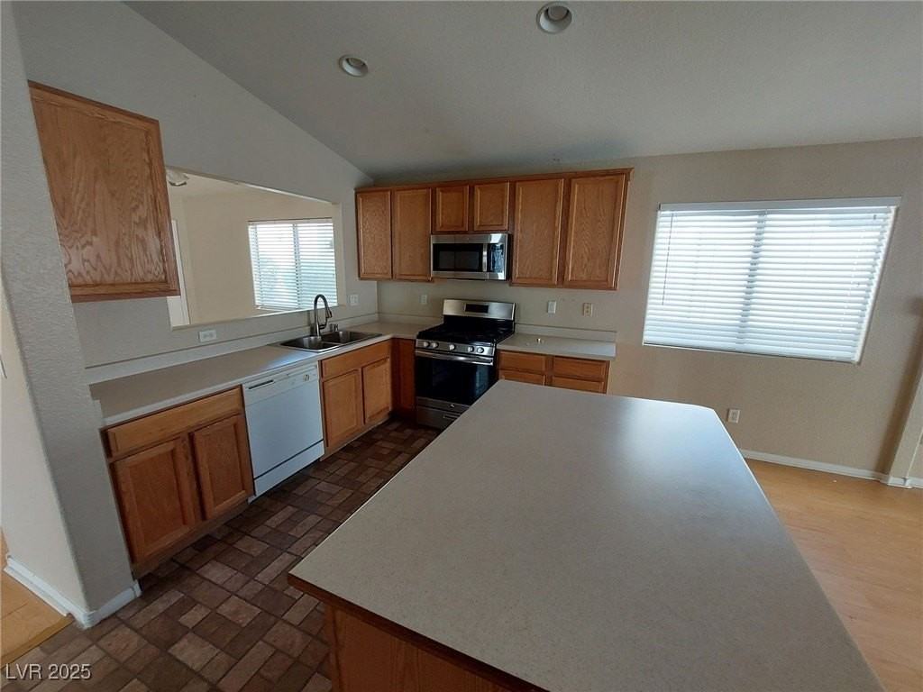 514 Dolphin Peak Ct - Photo 5 of 23