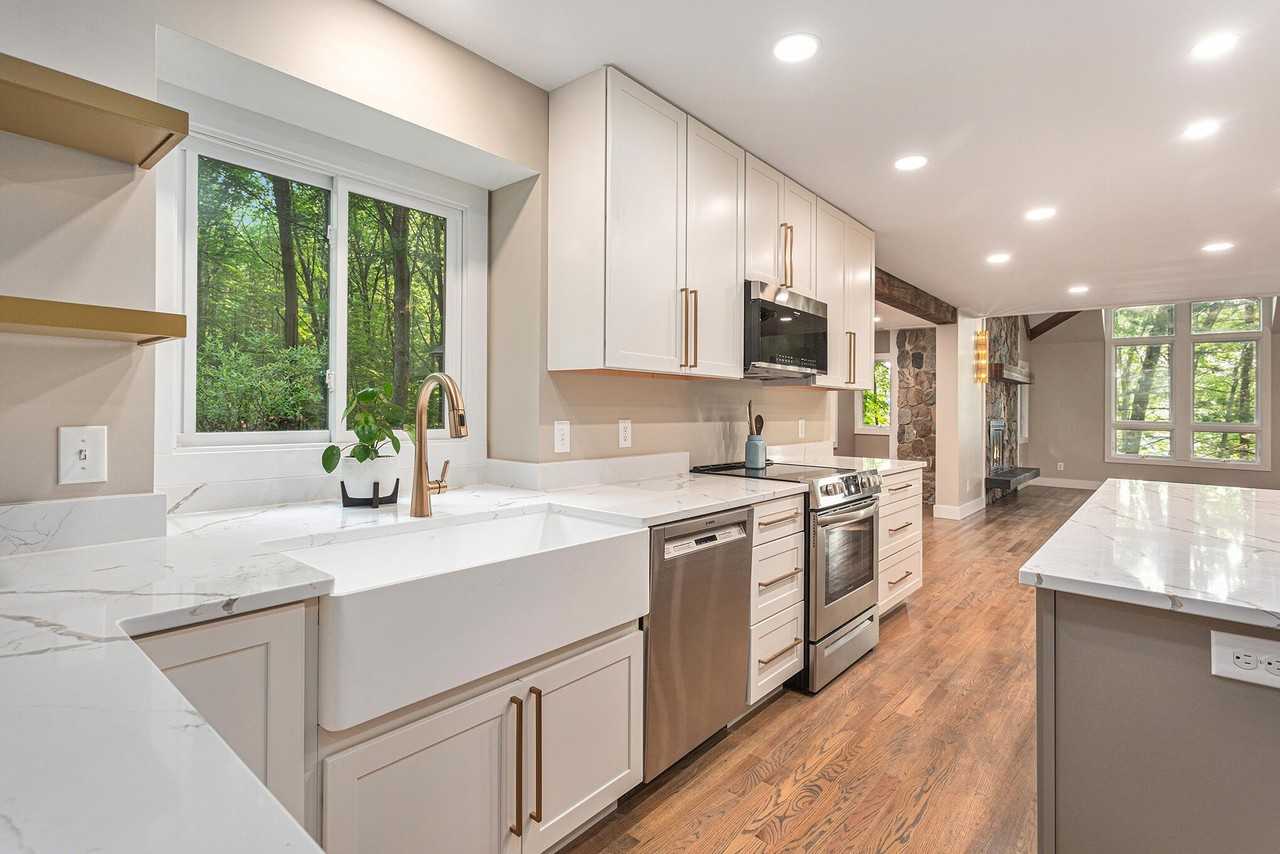 7100 92nd St Se - Photo 3 of 45