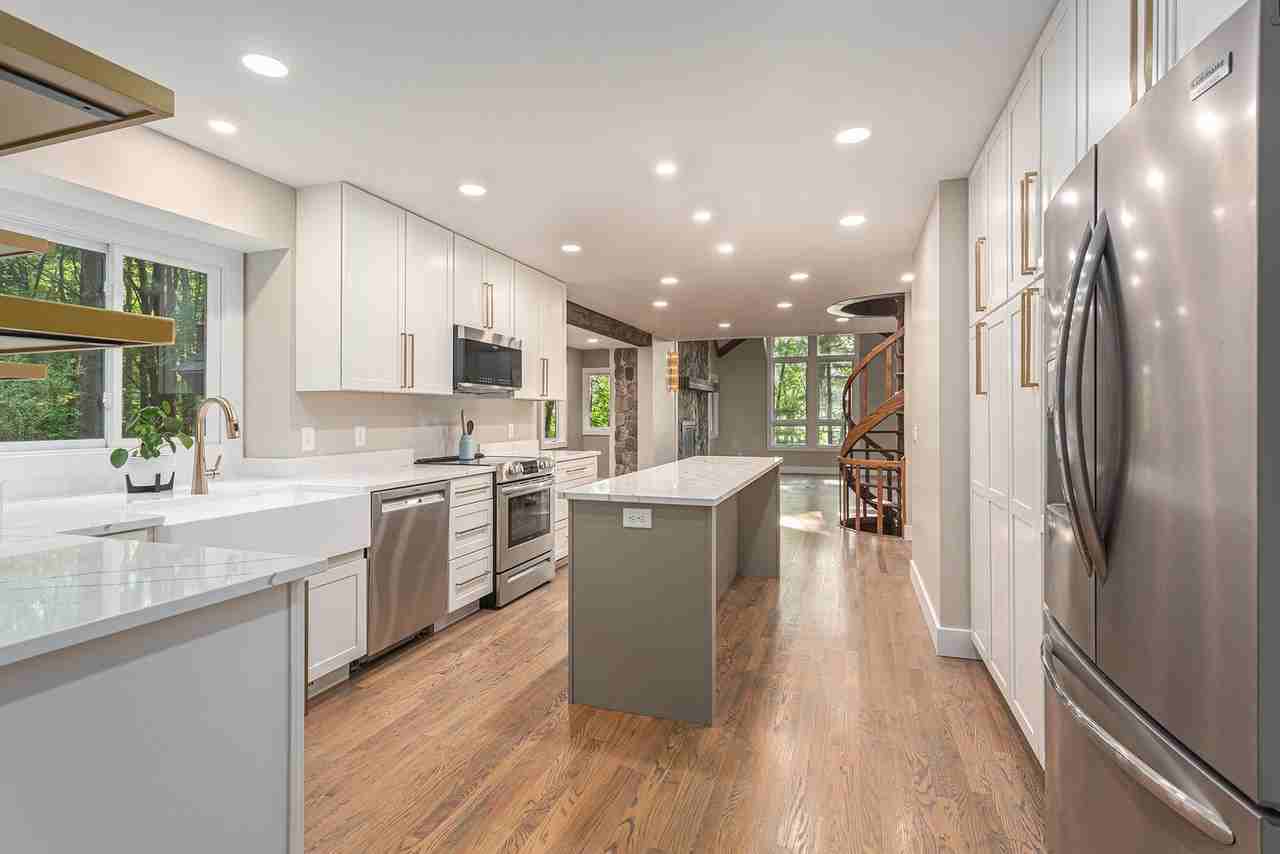 7100 92nd St Se - Photo 4 of 45