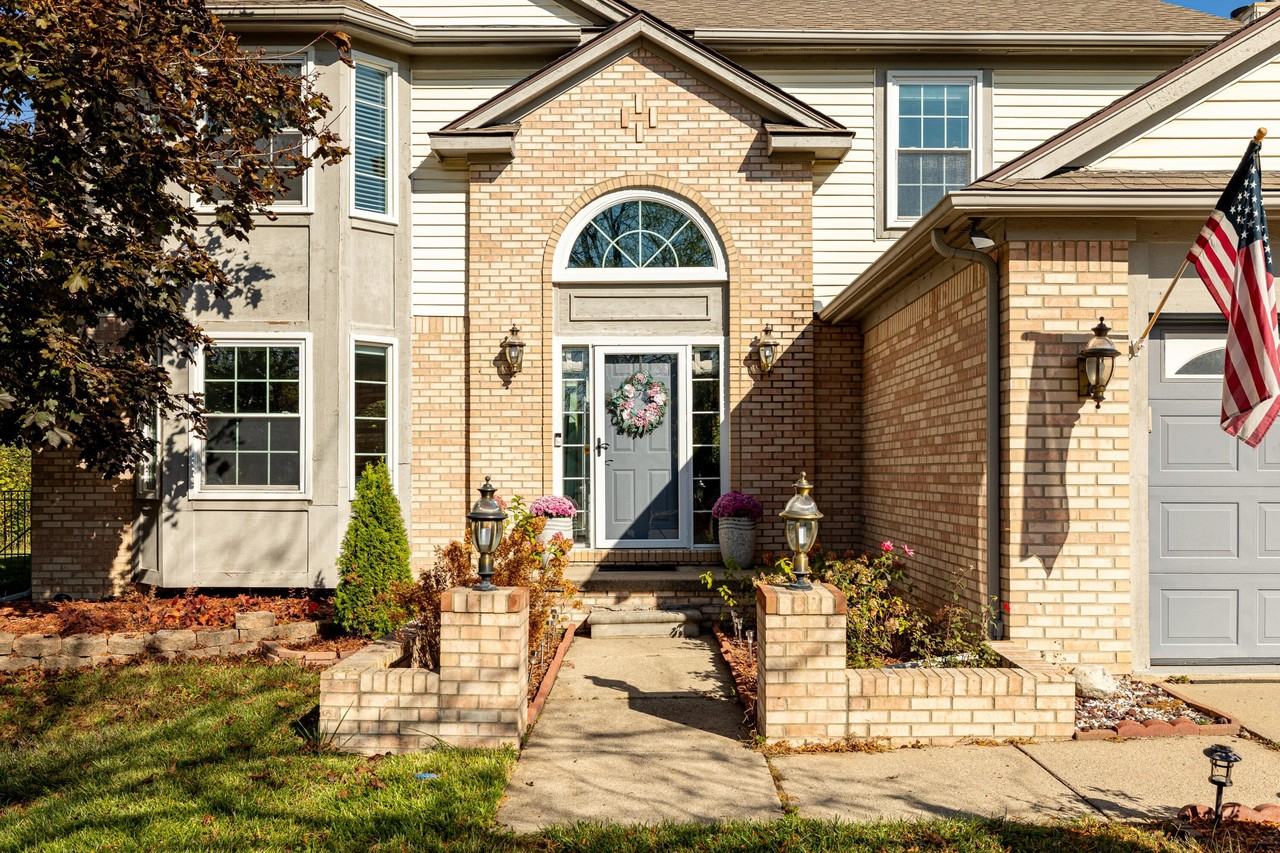 4025 Rolling Meadow Ln - Photo 4 of 47