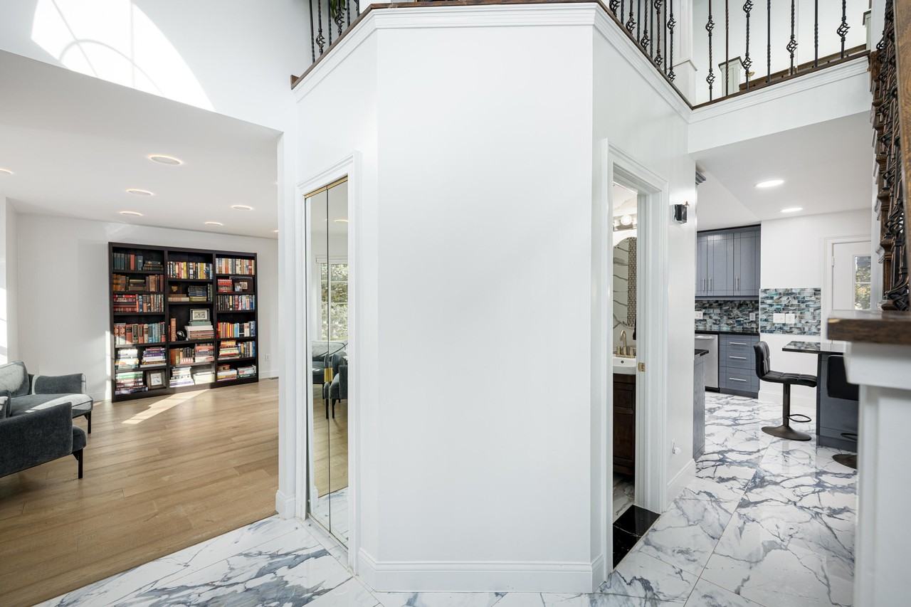 4025 Rolling Meadow Ln - Photo 6 of 47