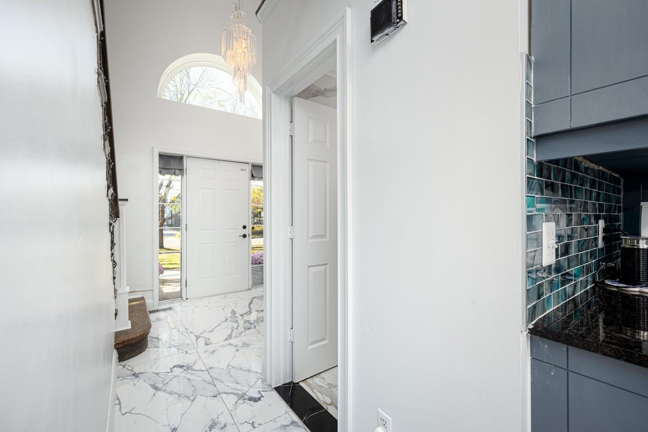 4025 Rolling Meadow Ln - Photo 7 of 47