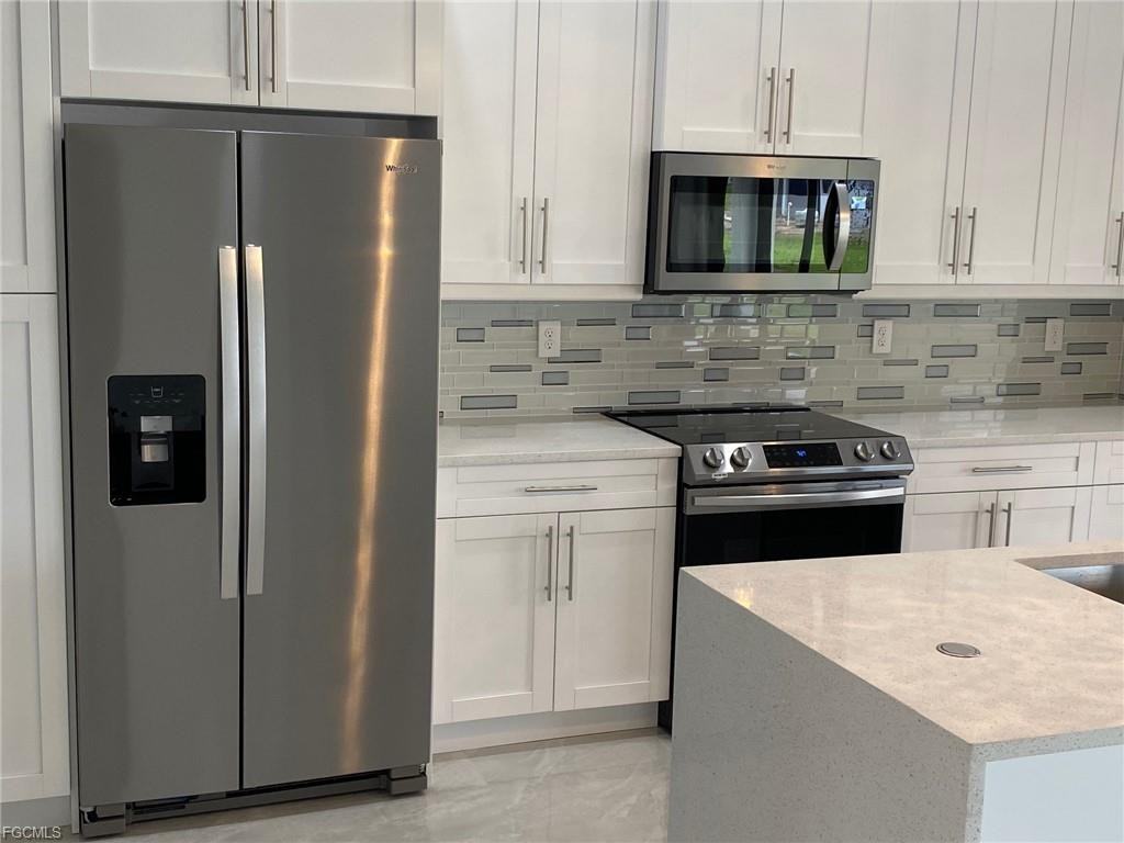 702 Nw 2nd Ln - Photo 4 of 8