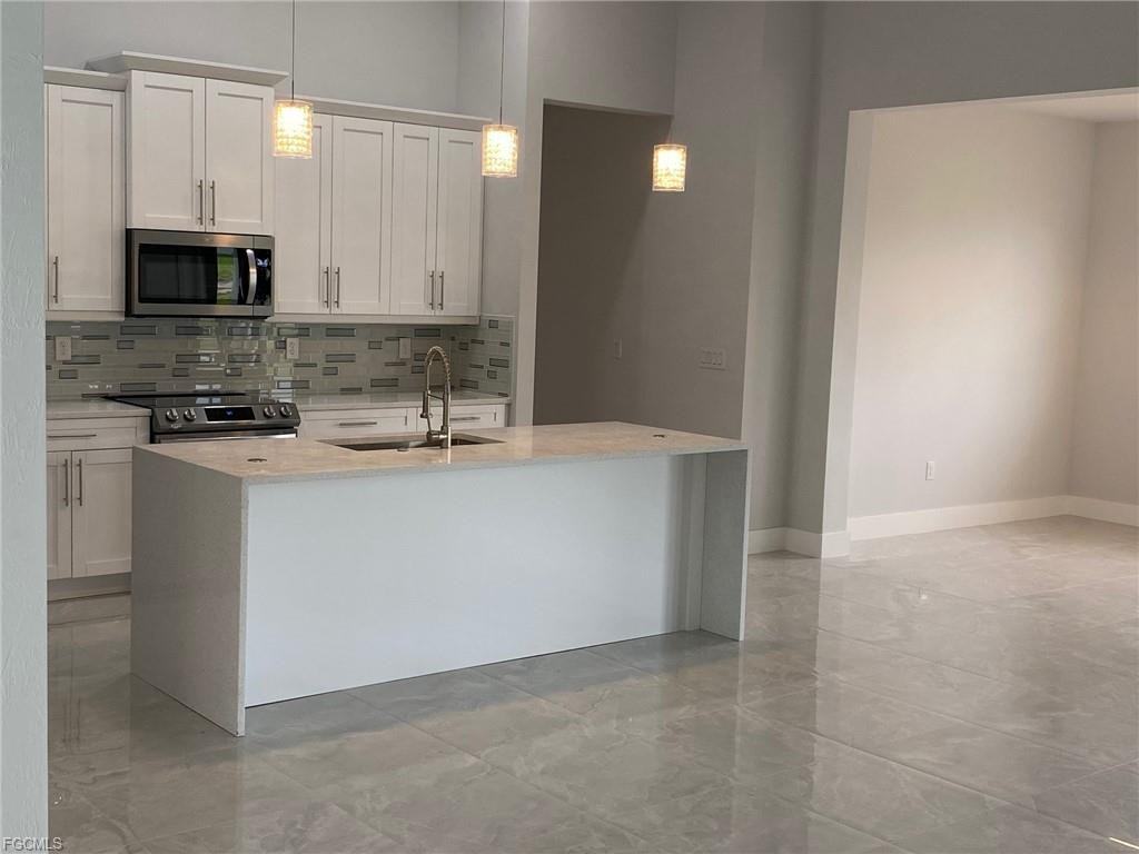 702 Nw 2nd Ln - Photo 5 of 8