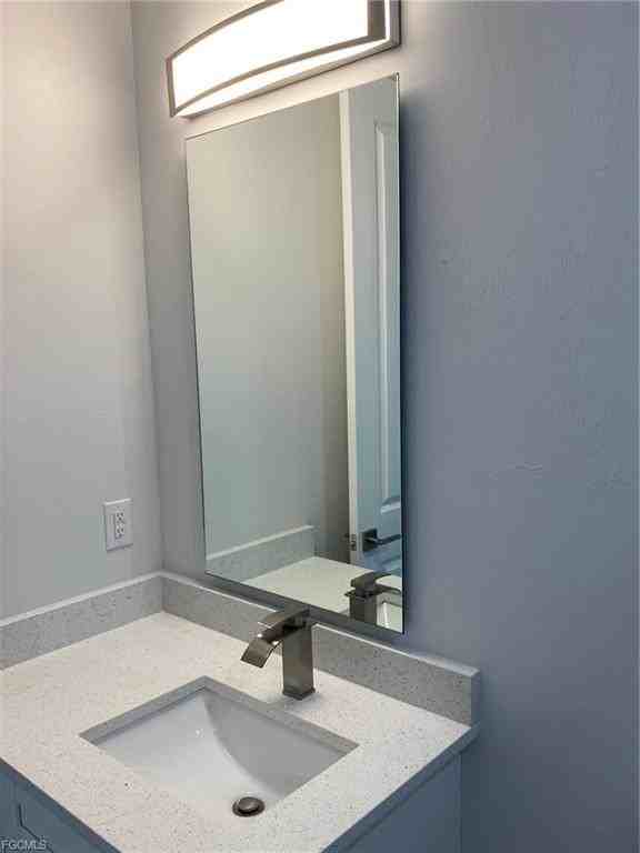 702 Nw 2nd Ln - Photo 7 of 8