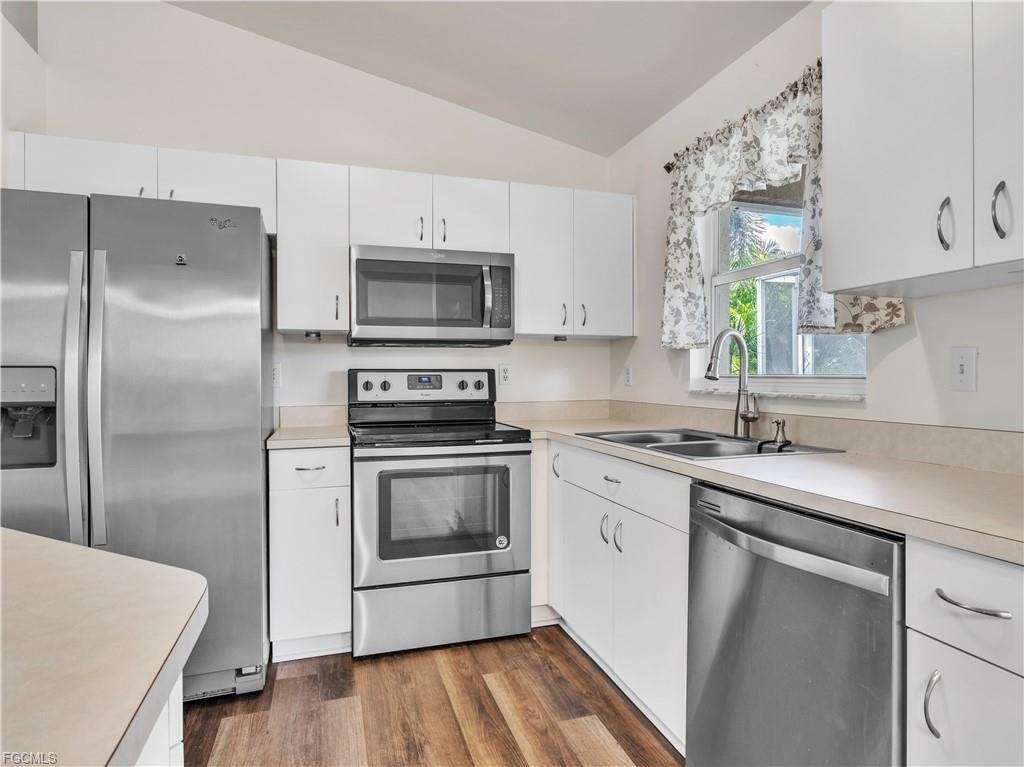 1801 Ne 22nd Ave - Photo 2 of 8