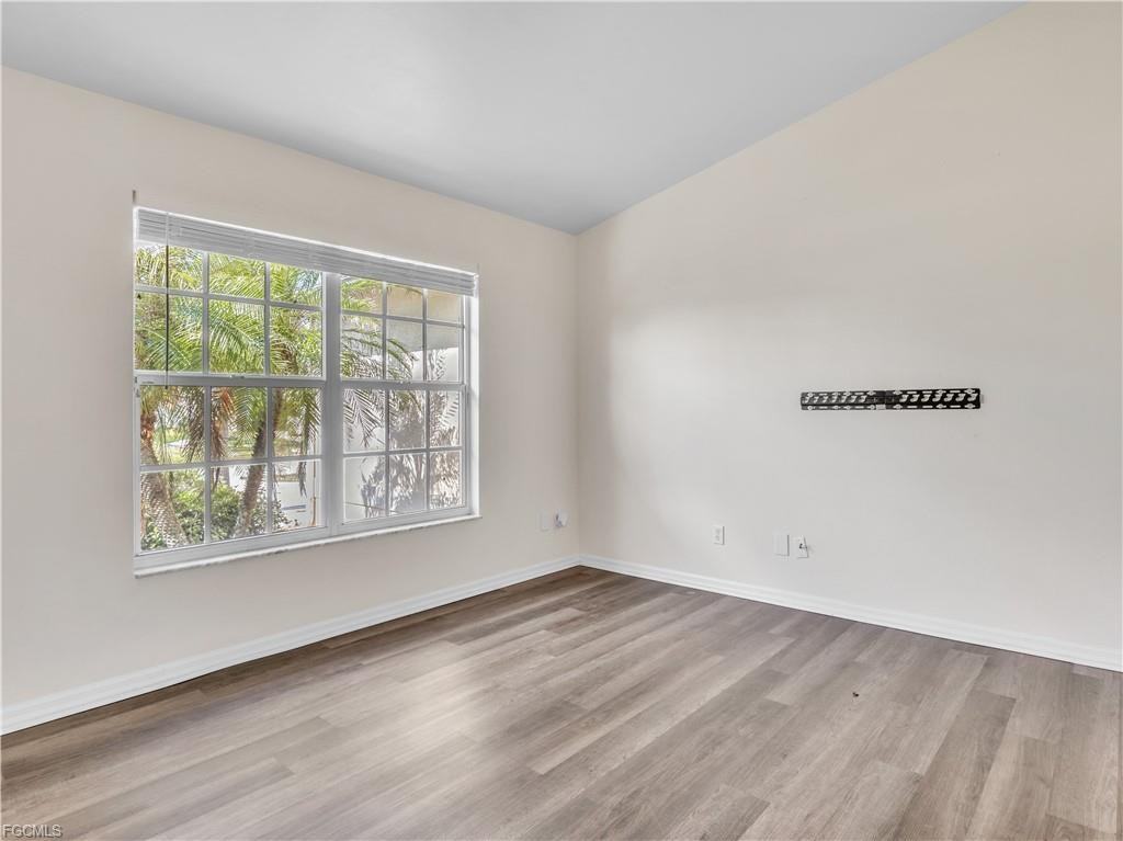 1801 Ne 22nd Ave - Photo 5 of 8