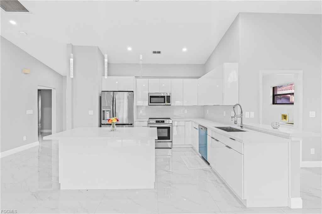 12630 Kelly Palm Drive - Photo 4 of 8