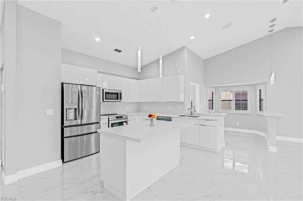 12630 Kelly Palm Drive - Photo 5 of 8