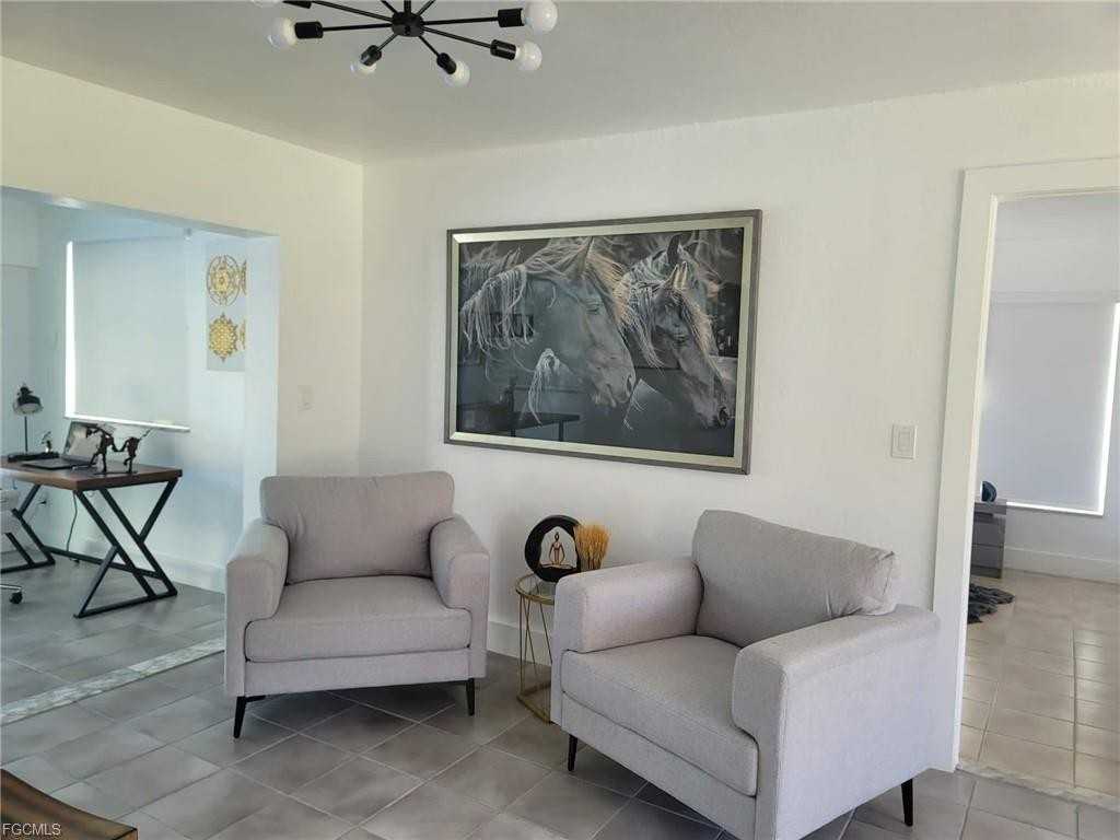 2507 East 2nd Street - Photo 4 of 8