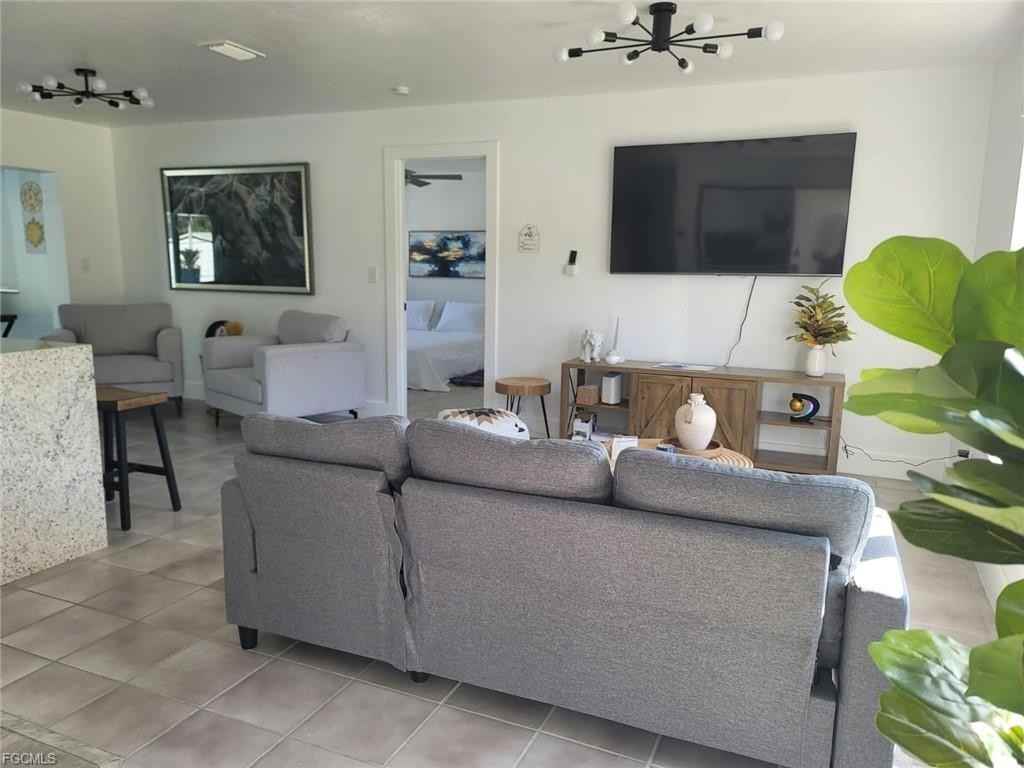 2507 East 2nd Street - Photo 5 of 8