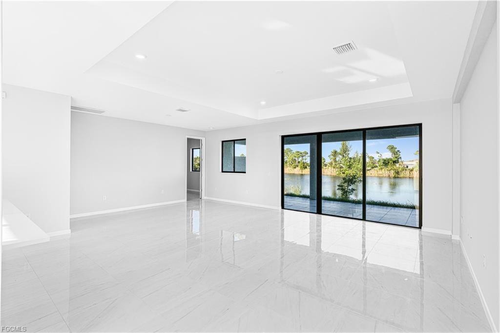 3340 Ne 19th Ave - Photo 3 of 8