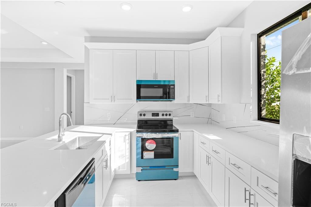 3340 Ne 19th Ave - Photo 6 of 8