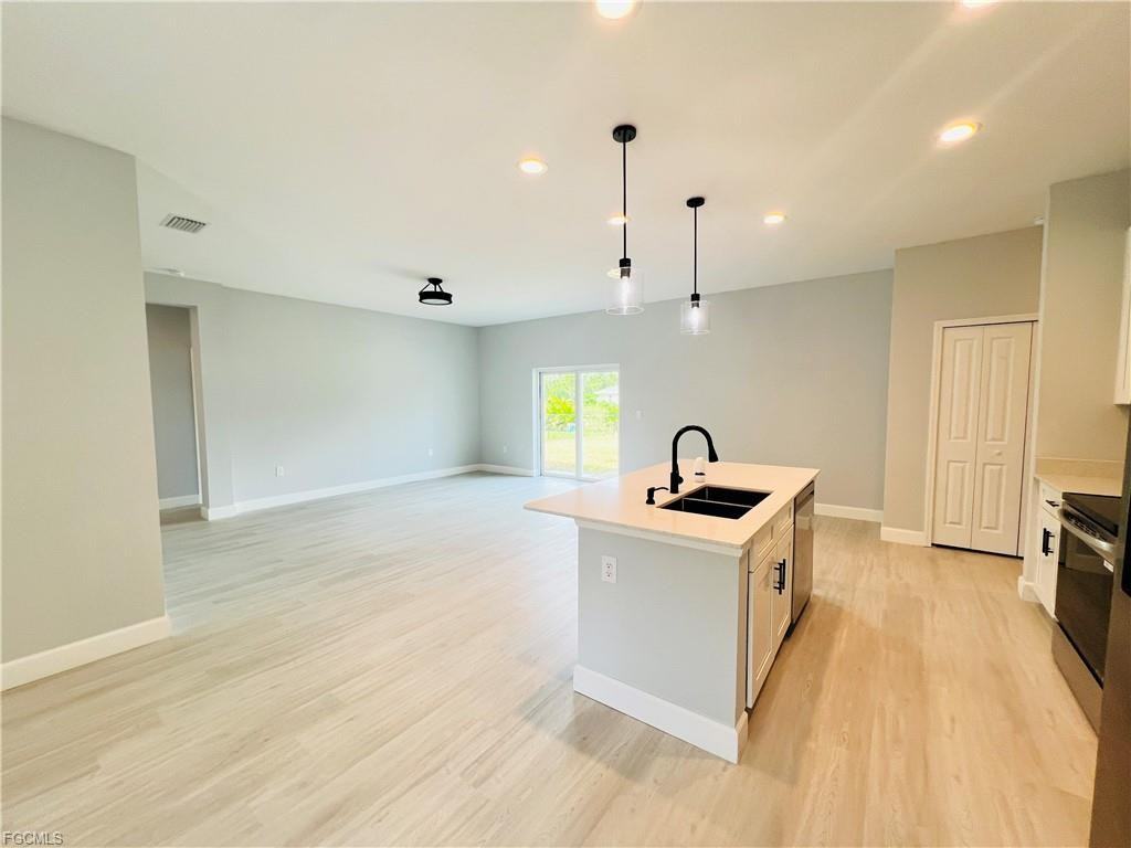 2718 Helen Pl - Photo 3 of 8