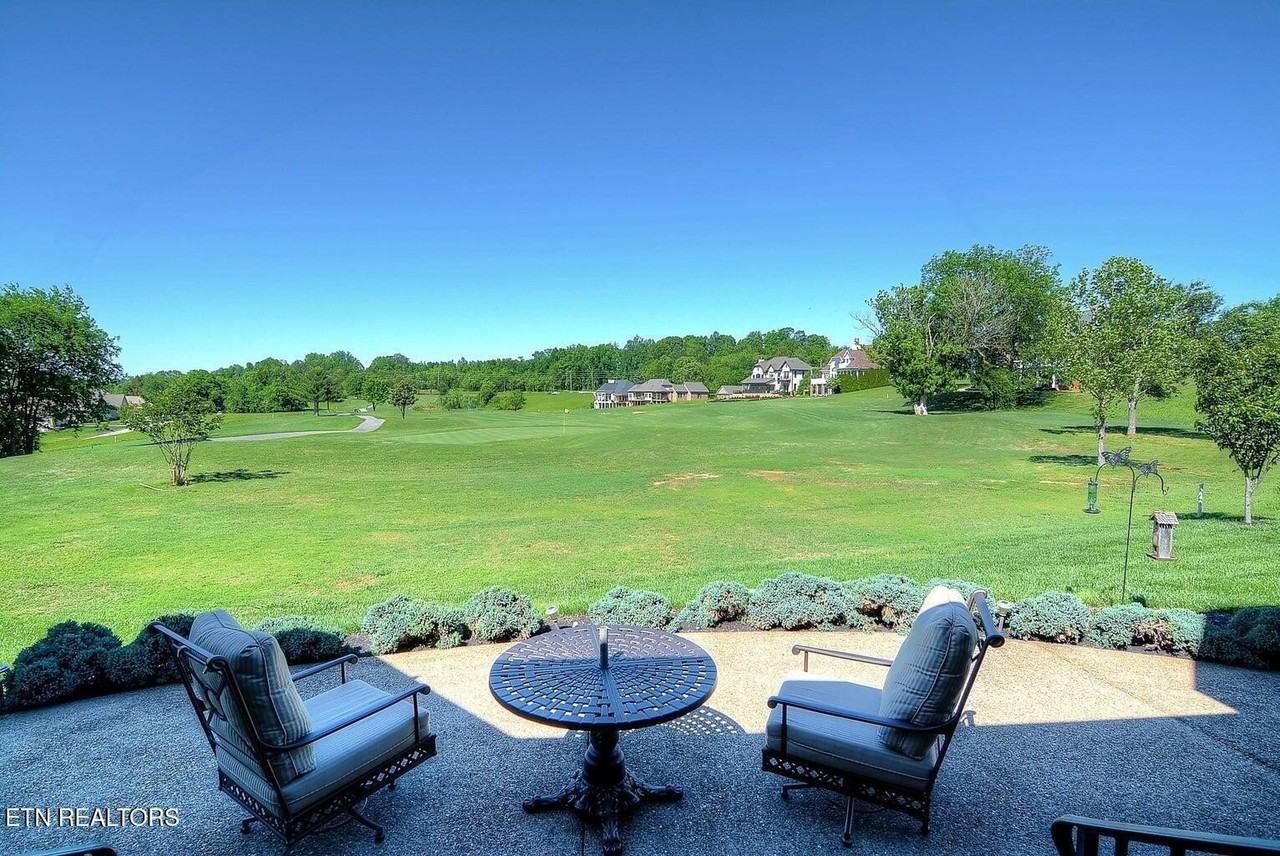 216 Osprey Circle - Photo 2 of 18