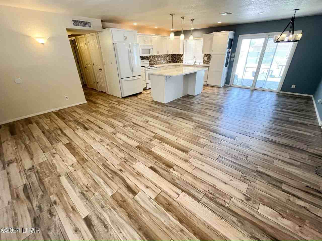 3455 Offshore Dr - Photo 3 of 19