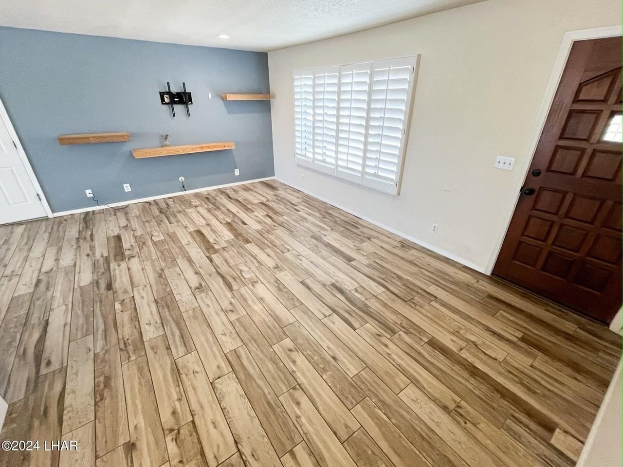 3455 Offshore Dr - Photo 6 of 19