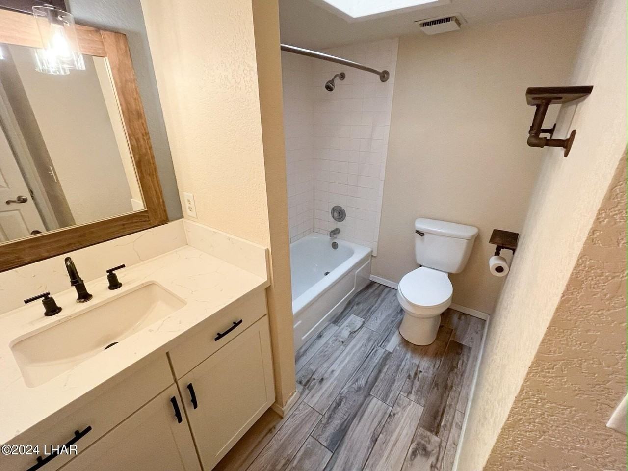 3455 Offshore Dr - Photo 7 of 19