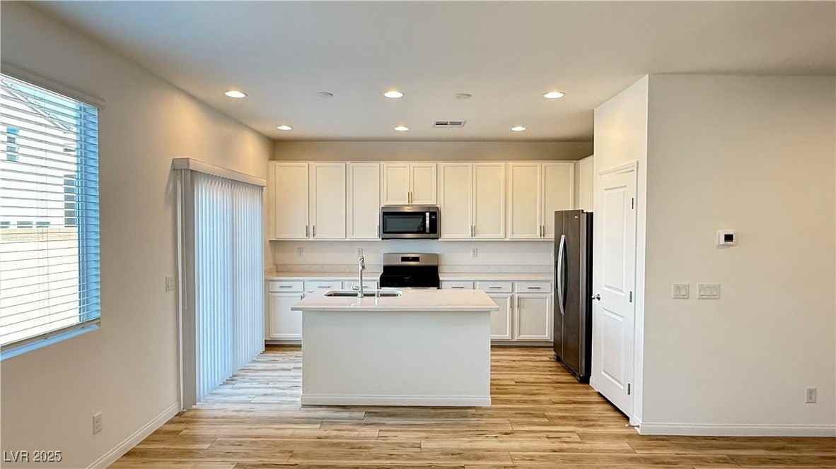 8136 Beebrush Ct - Photo 3 of 29
