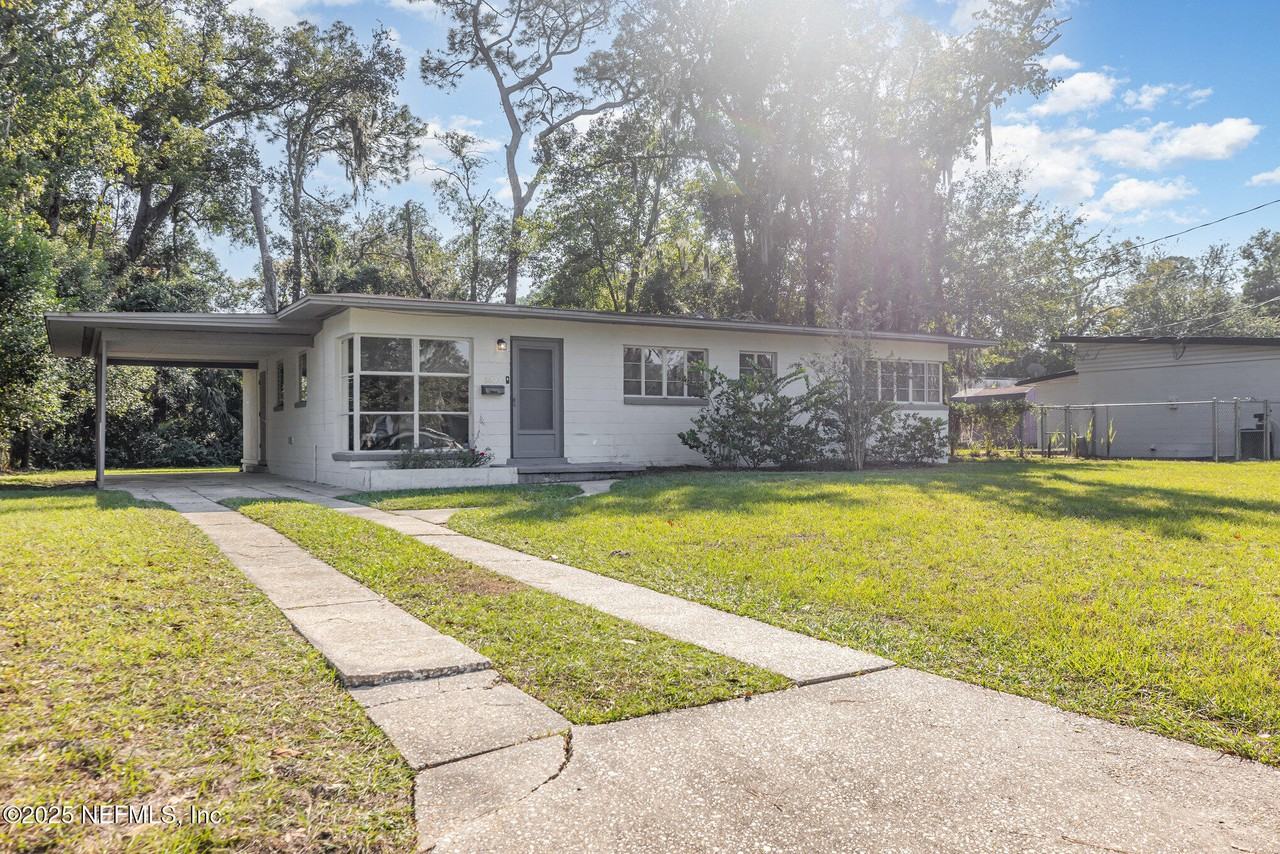 6022 Sudbury Ave - Photo 2 of 23