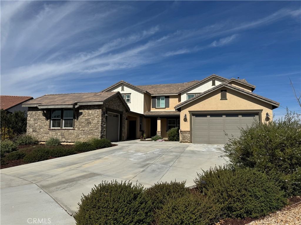 13562 Pointer Ct - Photo 3 of 42