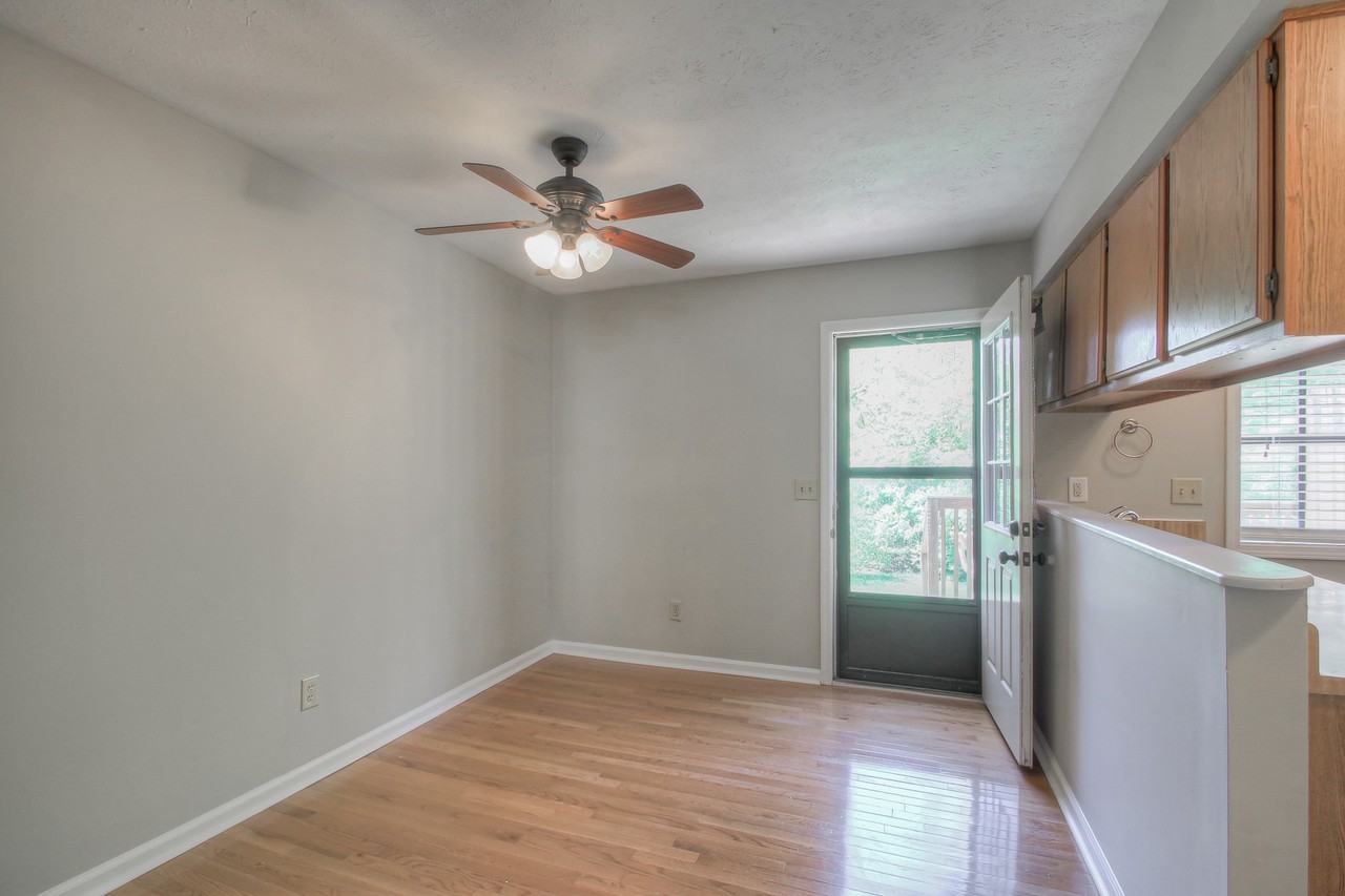 231 Thistle Ln - Photo 5 of 28