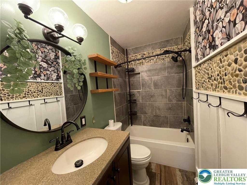 735 2nd Avenue - Photo 6 of 12