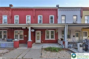 featured image of 1035 Spring St