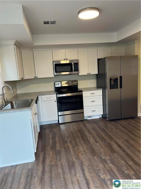 774 Krocks Court #B - Photo 3 of 15