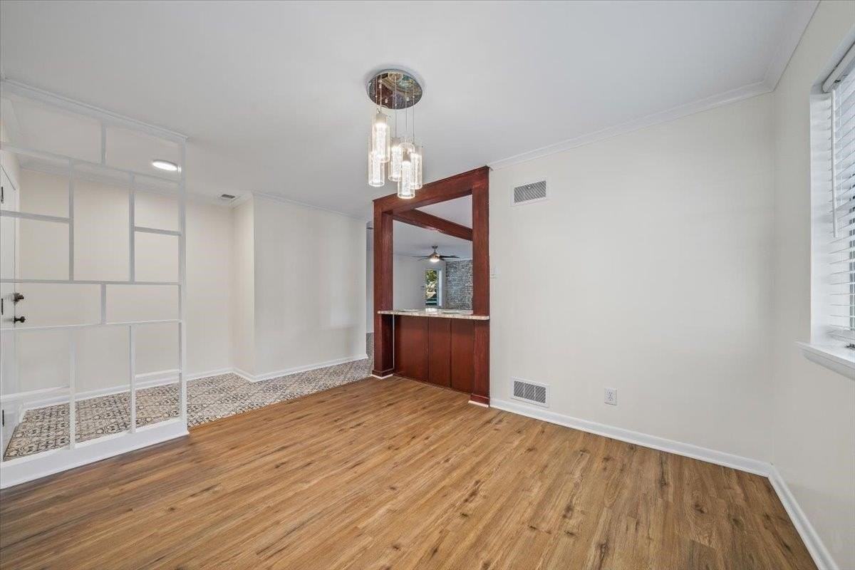 1554 Estate Dr - Photo 4 of 22