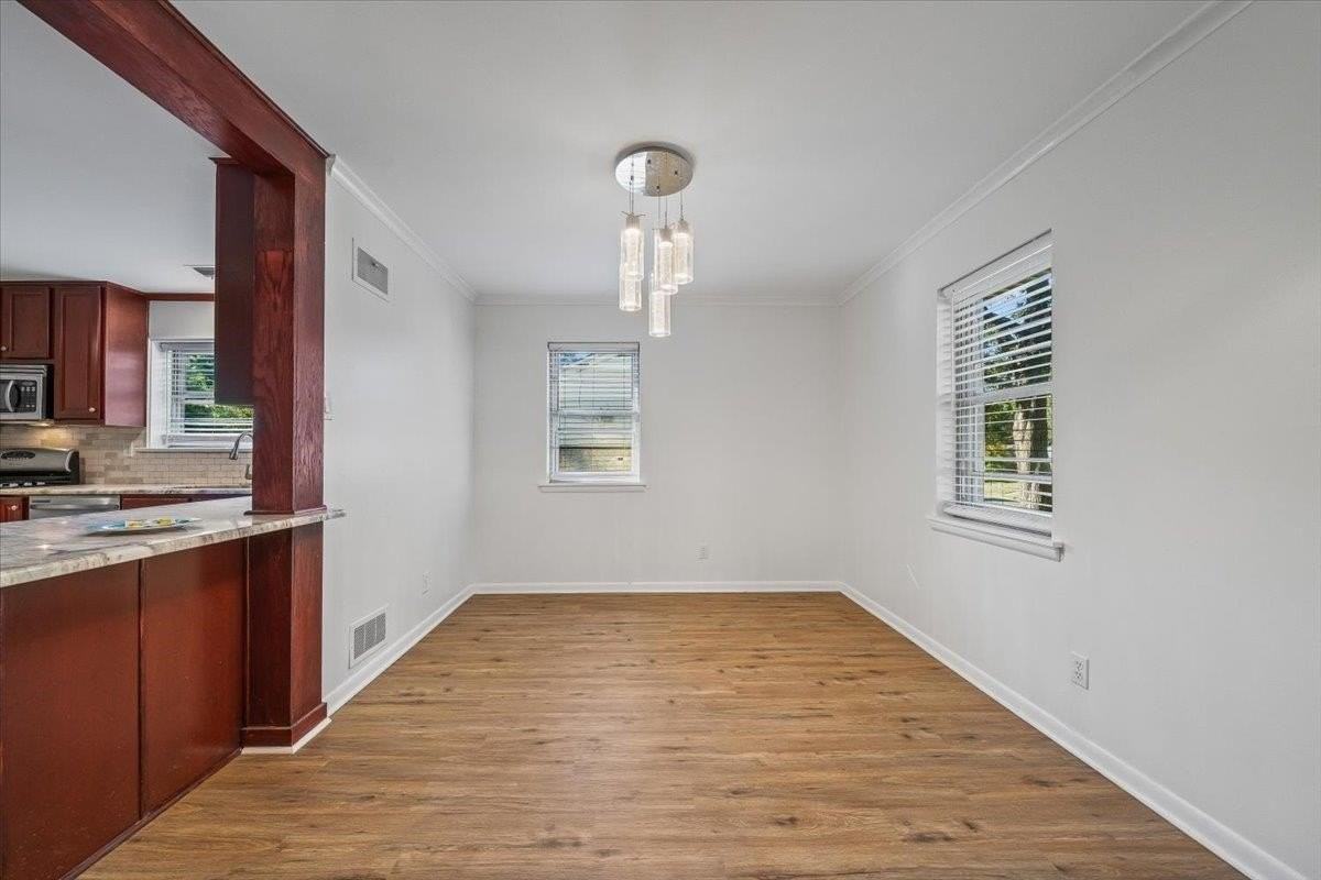 1554 Estate Dr - Photo 6 of 22