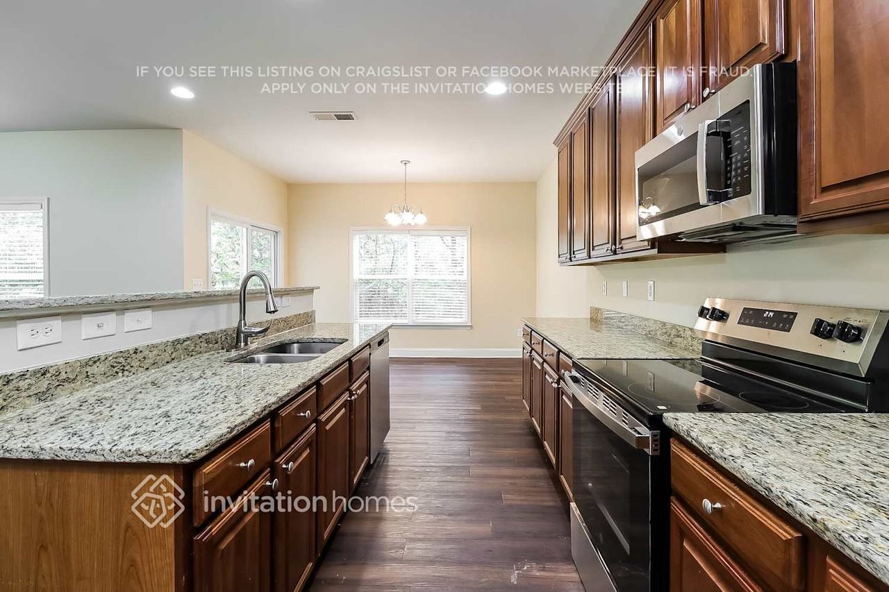 13025 Blaze Manor Ln - Photo 7 of 18