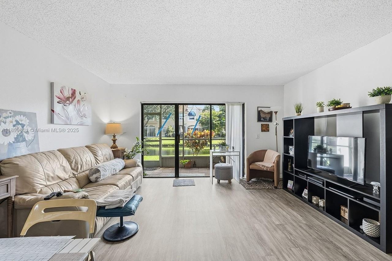 428 Lakeview Dr #103 - Photo 6 of 22