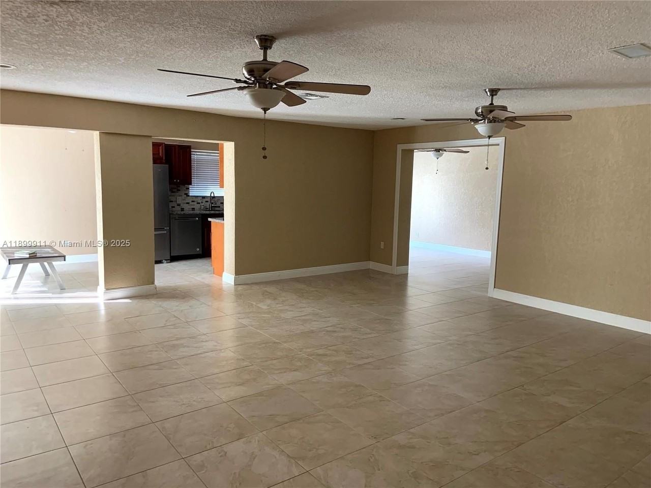 6407 Sw 5th St - Photo 4 of 50