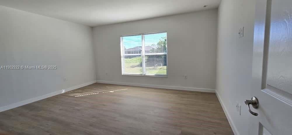 1509 Sara Circle - Photo 3 of 20