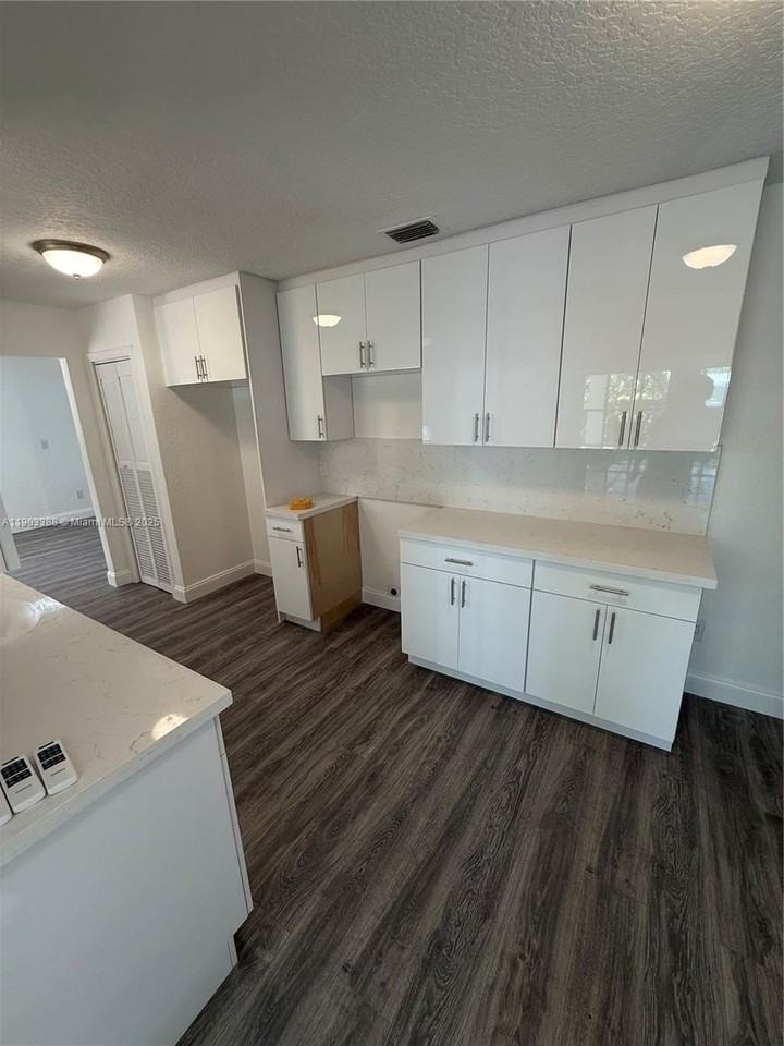 28221 Sw 162nd Ave - Photo 5 of 33