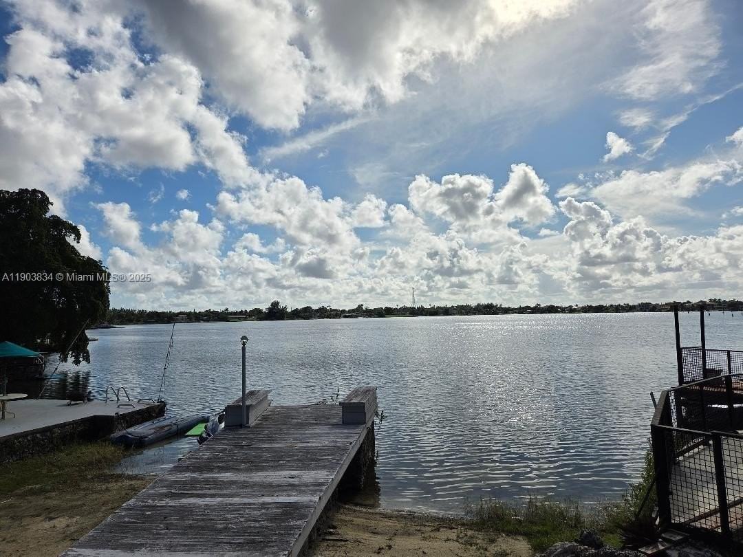 8220 Sw 48th St - Photo 4 of 18