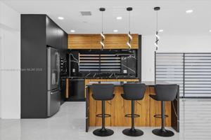 featured image of 19511 Ne 18th Pl #0