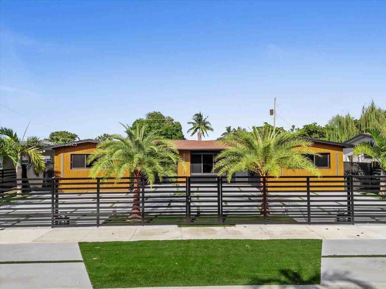 19511 Ne 18th Pl #0 - Photo 2 of 38