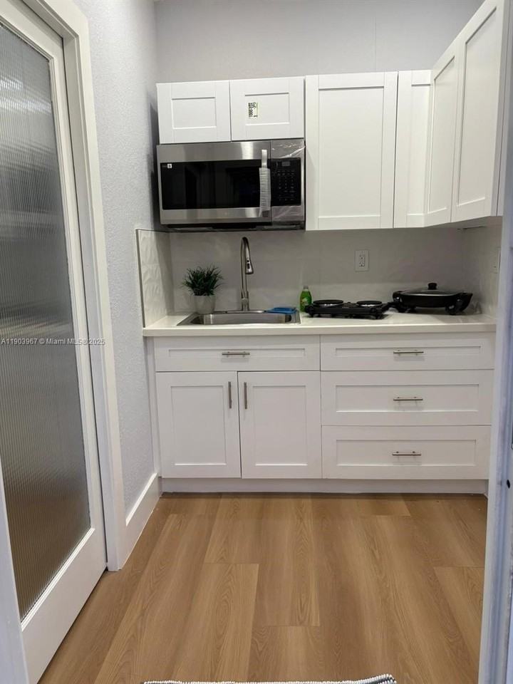 25453 Southwest 122nd Place - Photo 2 of 13