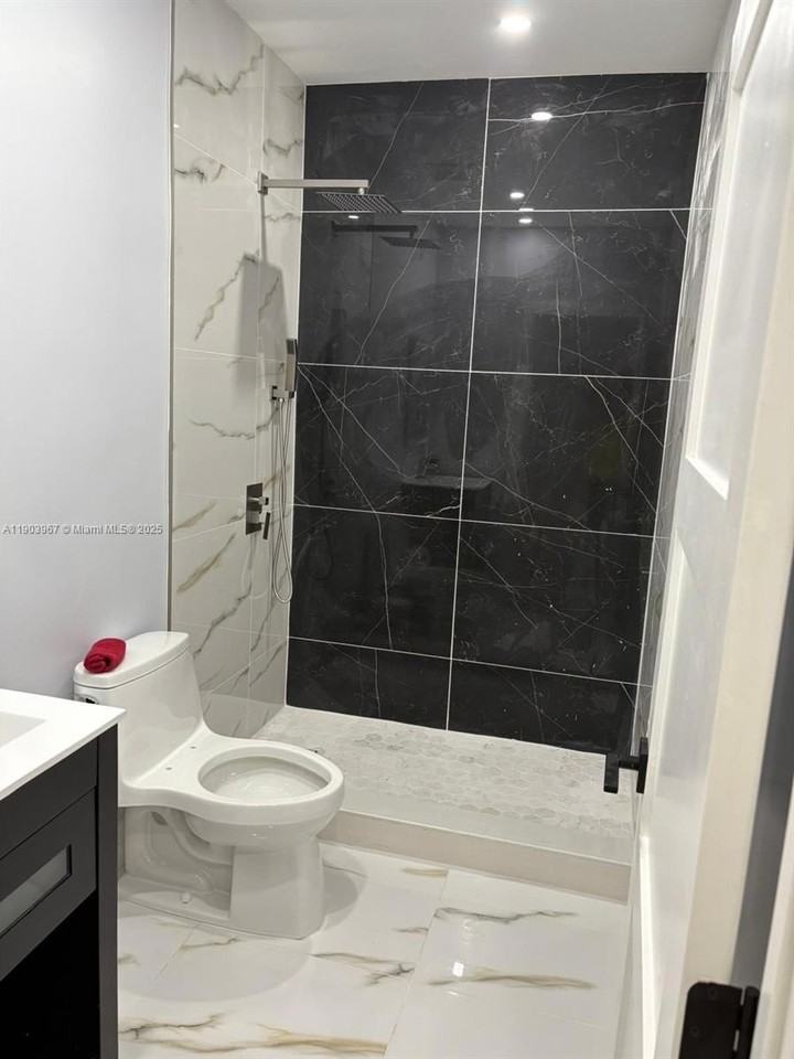 25453 Southwest 122nd Place - Photo 3 of 13