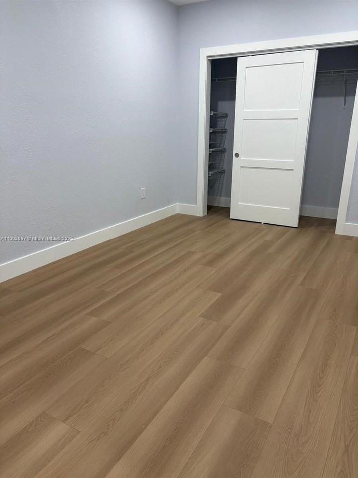 25453 Southwest 122nd Place - Photo 5 of 13