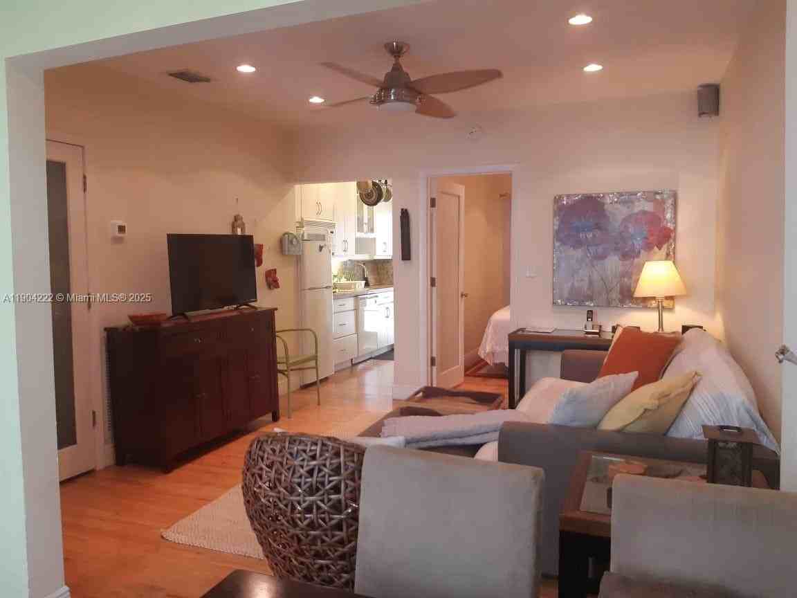 744 Lenox Ave #3 - Photo 2 of 13