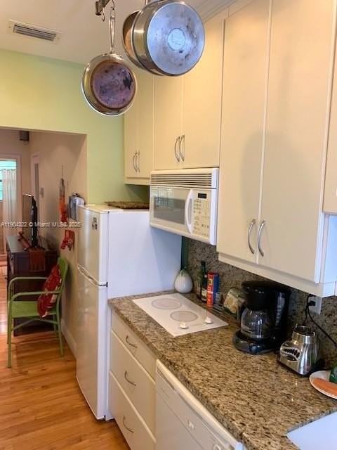 744 Lenox Ave #3 - Photo 5 of 13