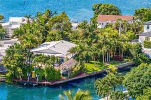 featured image of 7975 Biscayne Point Cir