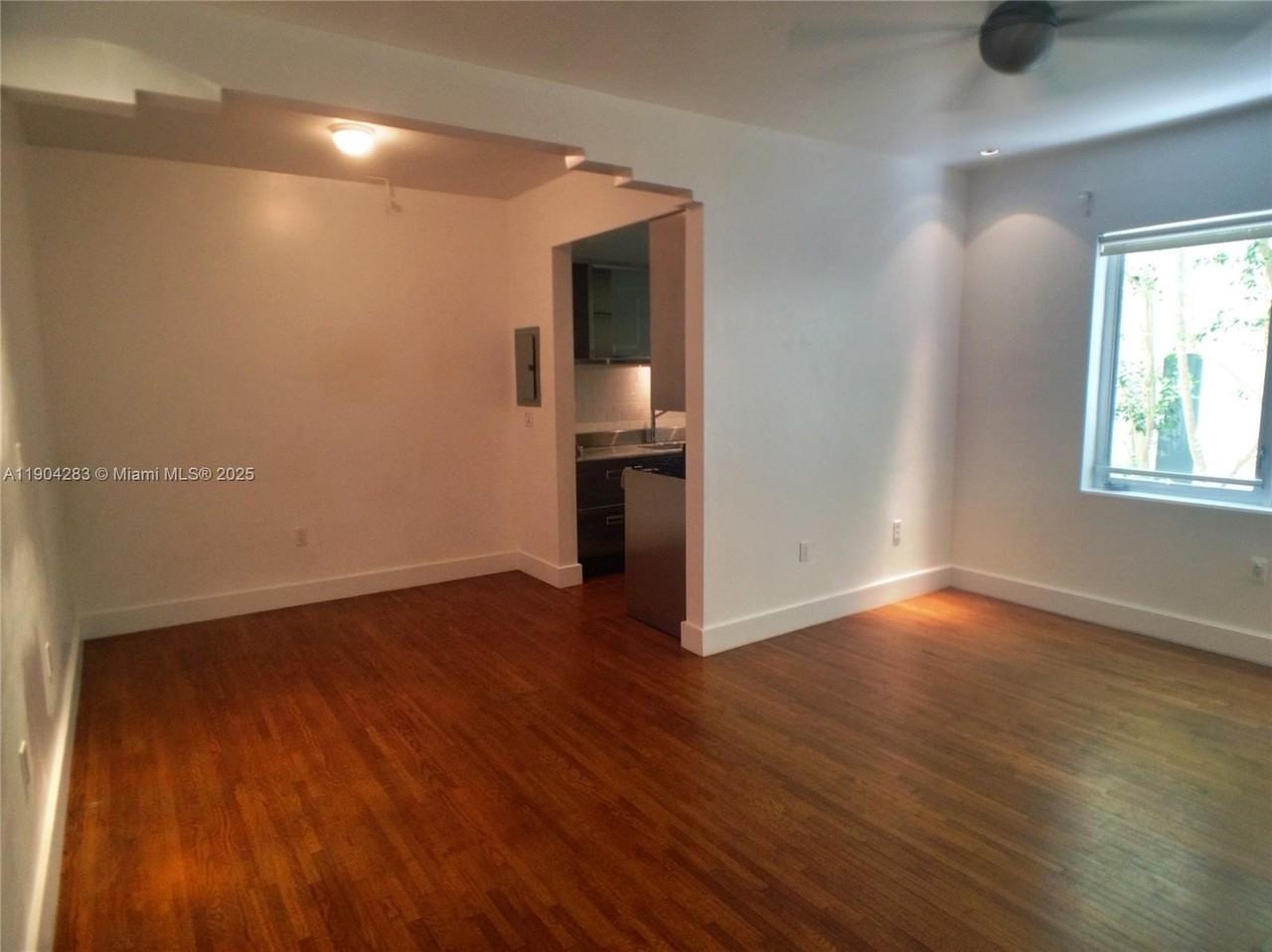 1751 James Ave #104 - Photo 5 of 21