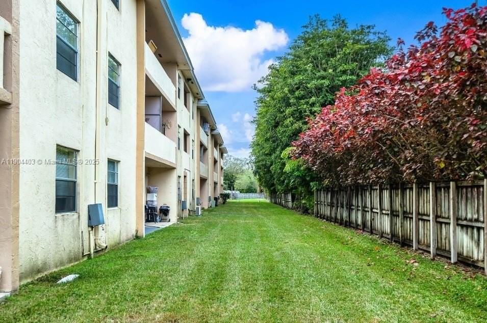 8951 Sw 72nd St #328 - Photo 5 of 7