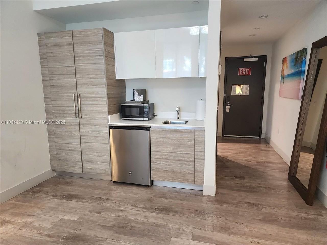 777 N Ocean Dr #S207 - Photo 5 of 9