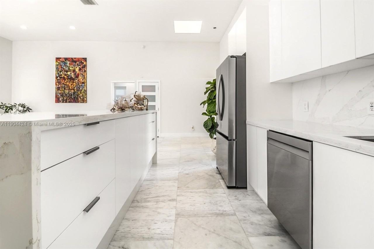 513 Leslie Dr #513 - Photo 7 of 25