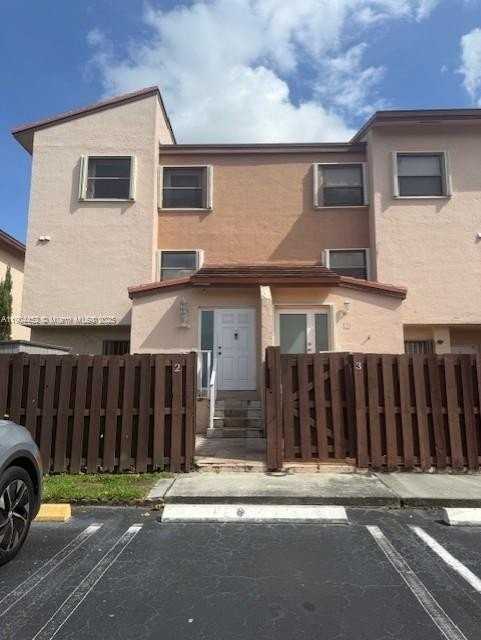 515 W Park Dr #2 - Photo 2 of 49